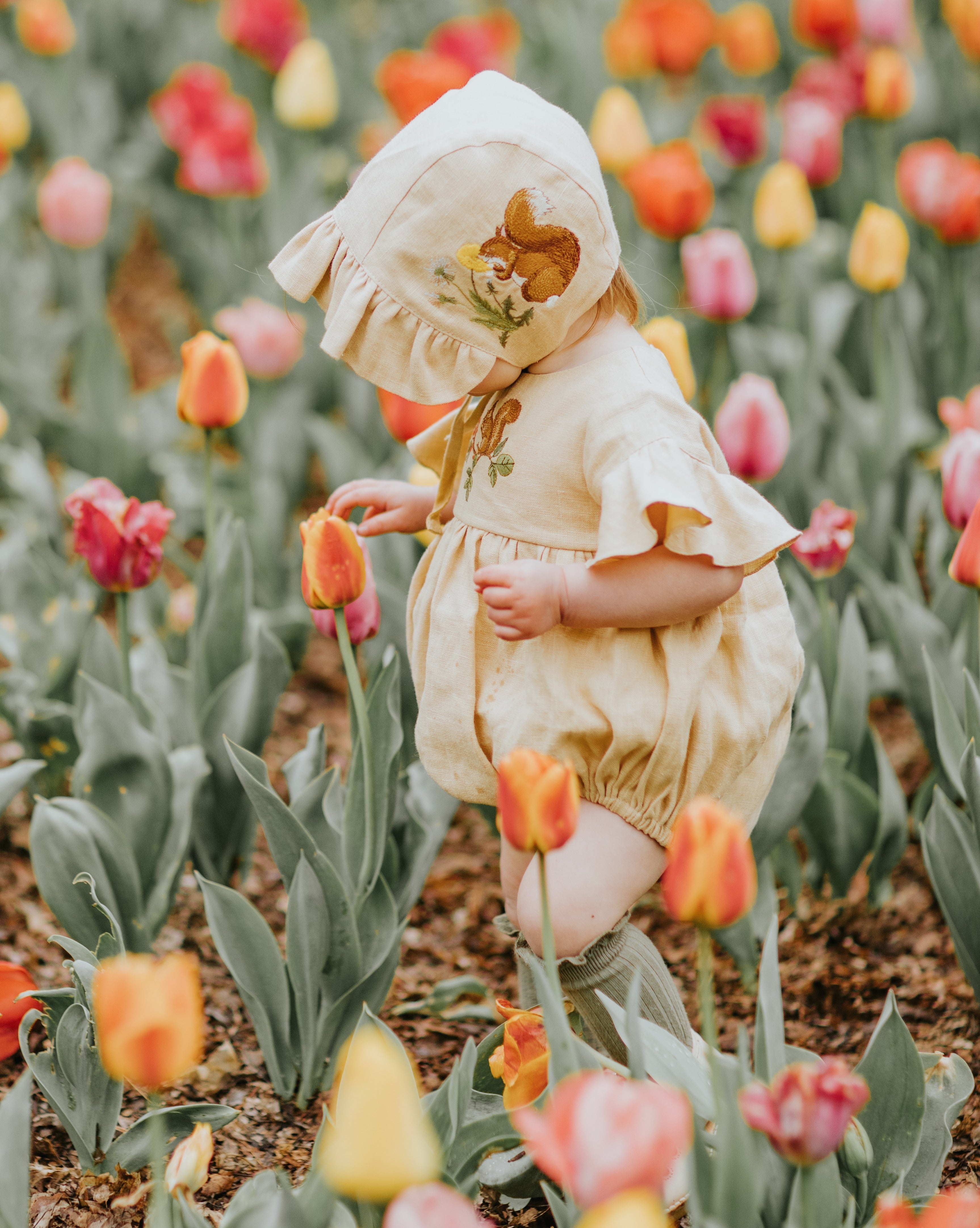 Rose Smoke Linen Ruffle Brimmed Bonnet with “Bumblebee” Embroidery