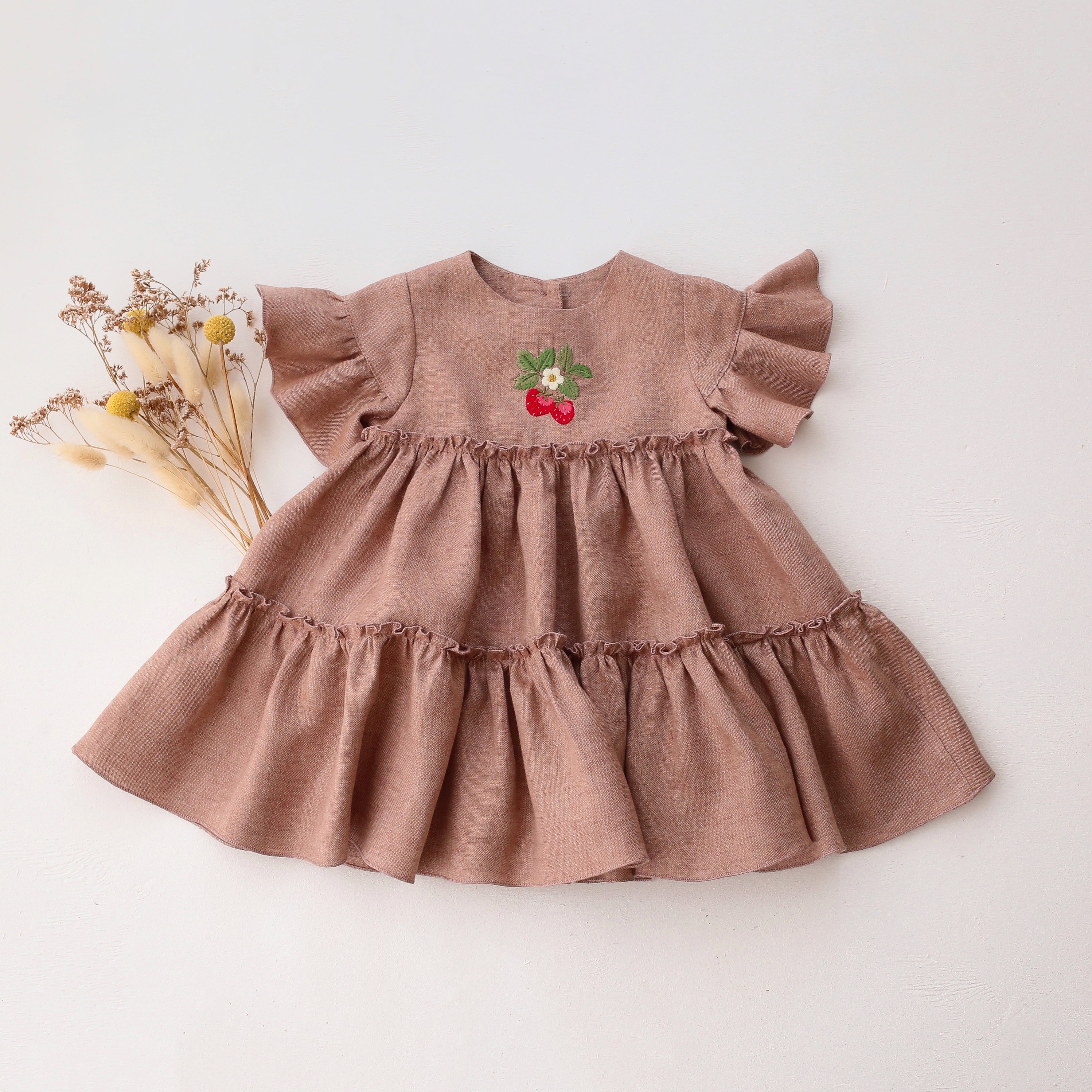 strawberry linen dress apuntob linen dress strawberry p1854/ts785