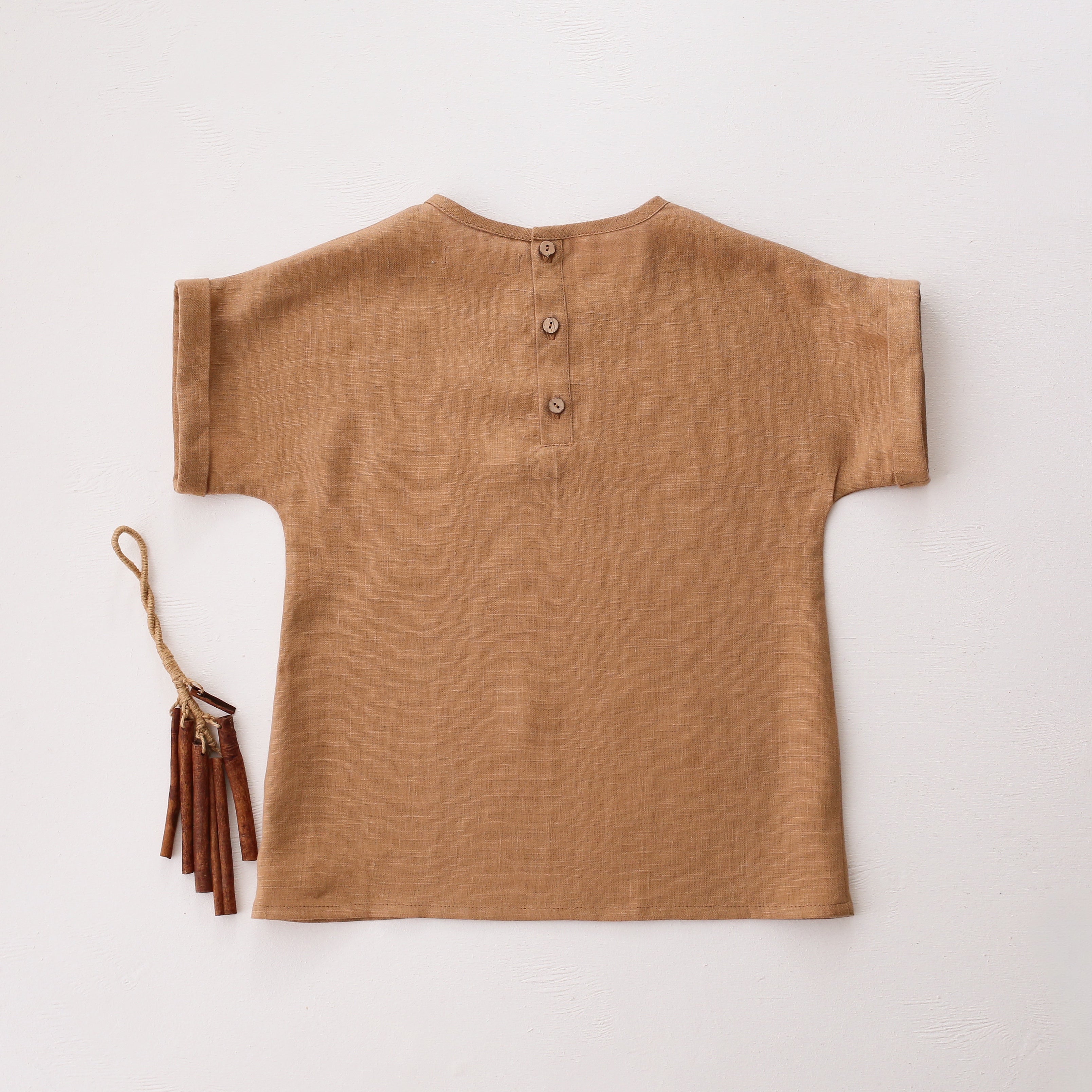 Latte Linen Short Sleeve Pocket Tee with “Pineapple” Embroidery