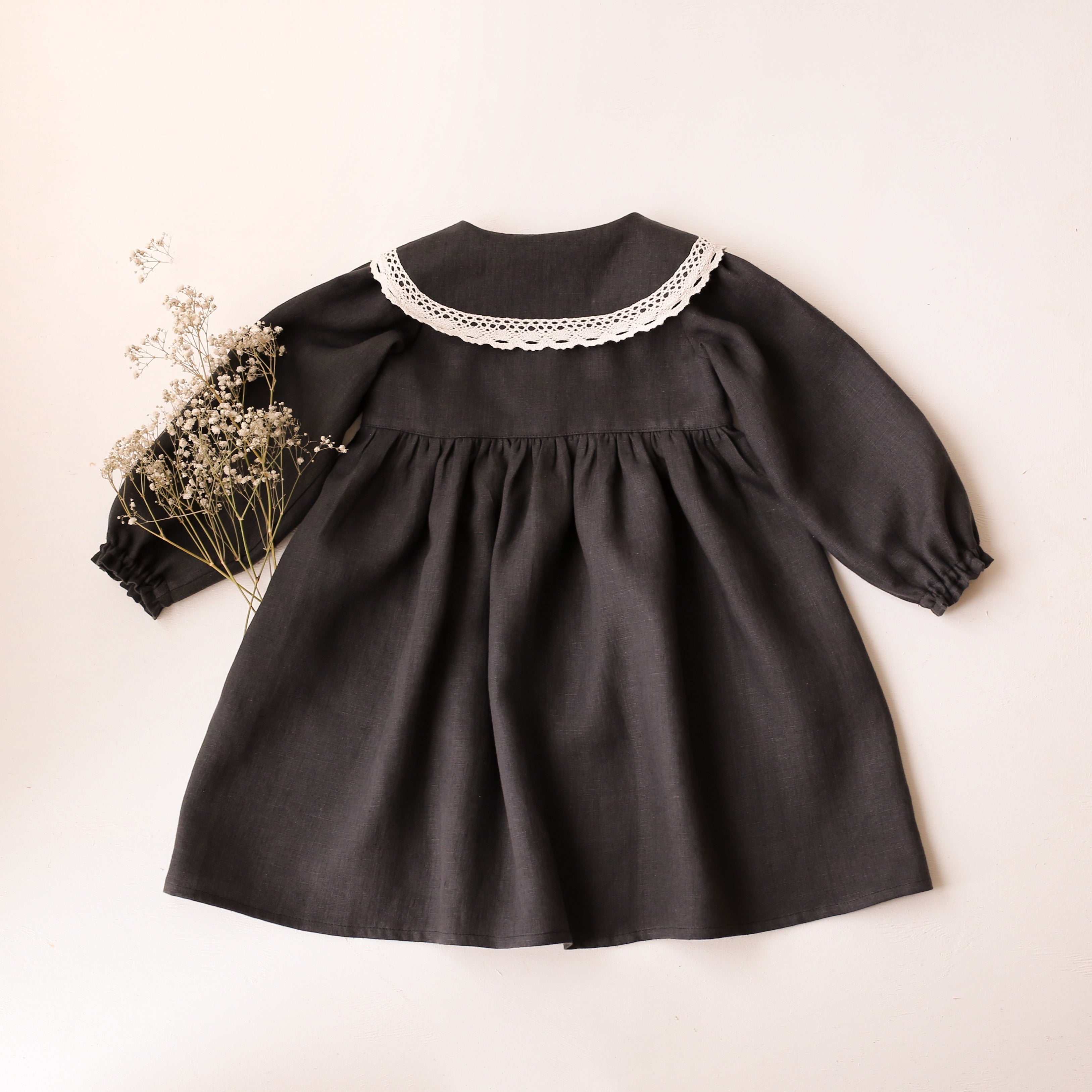 Black Linen Long Sleeve Pointed Collar Dress with Lace