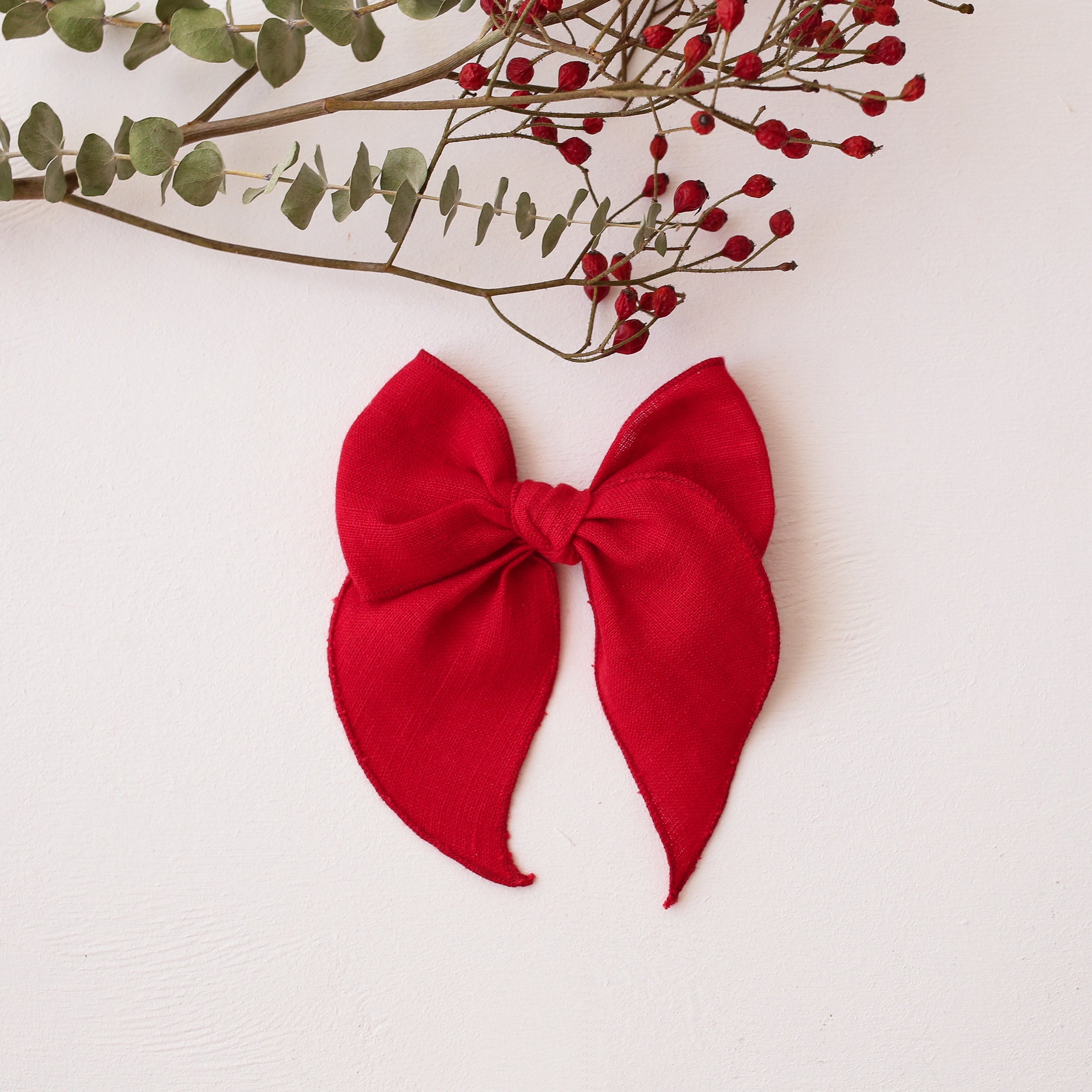 Whimsy Hair Bow in Scarlet Red Linen