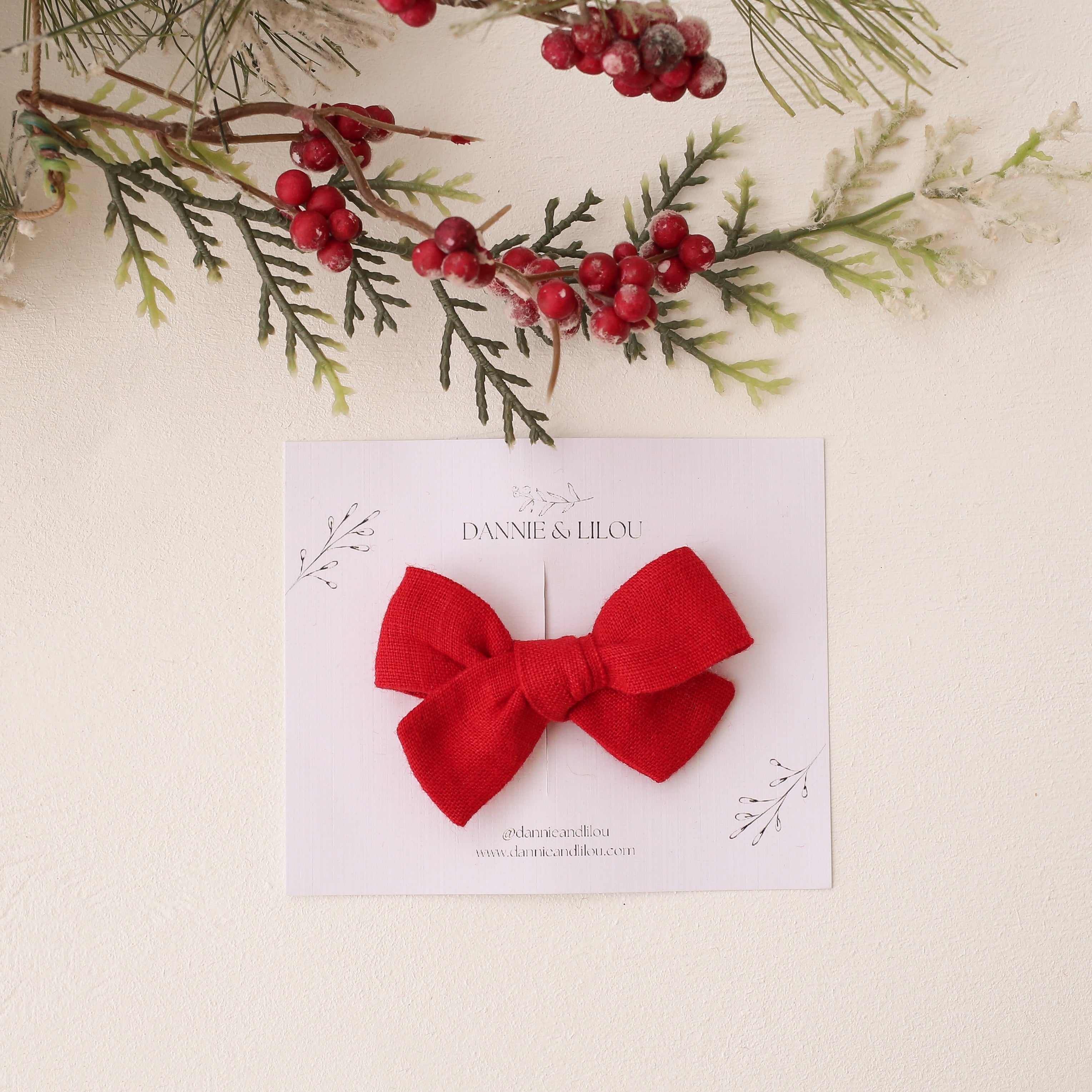 Everly Hair Bow in Scarlet Red Linen
