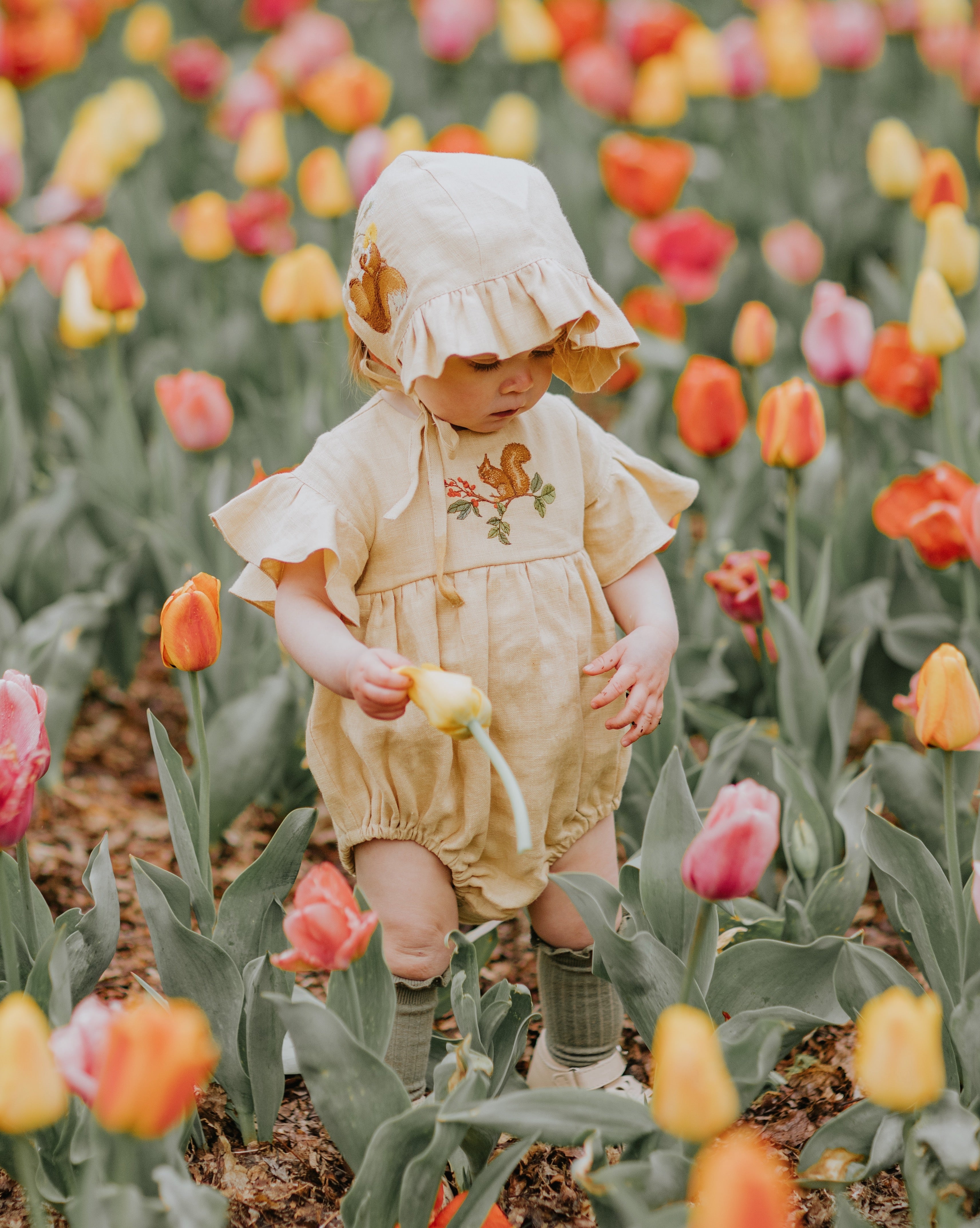 Rose Smoke Linen Ruffle Brimmed Bonnet with “Bumblebee” Embroidery