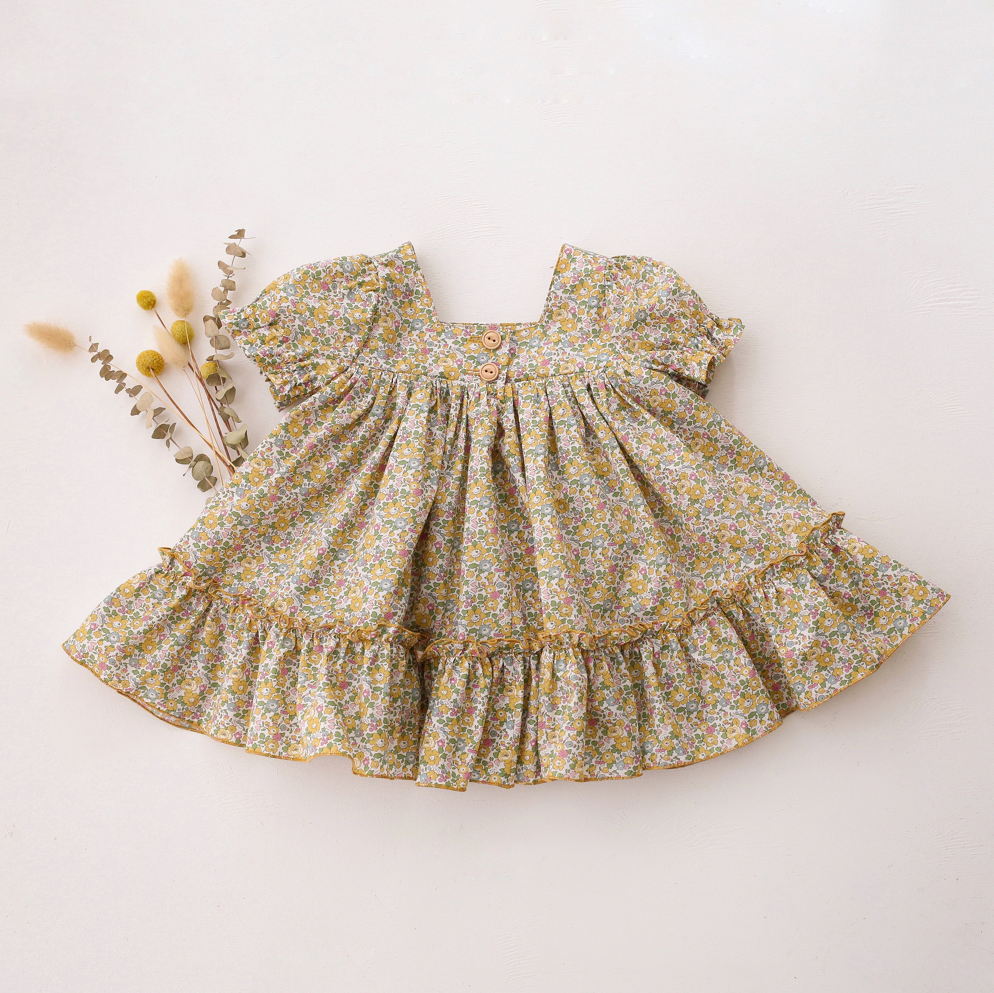 Short Sleeve Square Neck Ruffled Hem Top in Betsy Ann Liberty Print