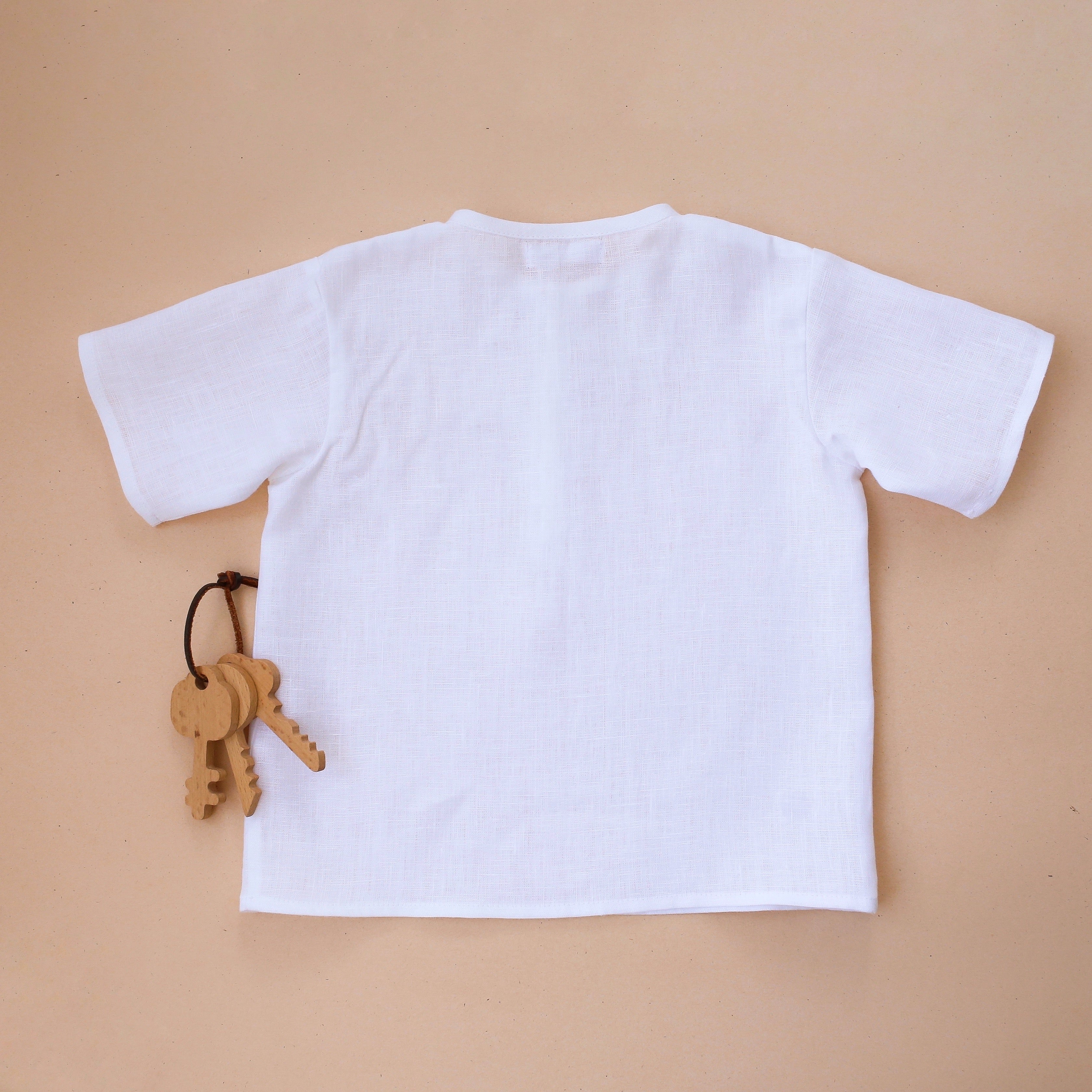Milk Linen Short Sleeve Buttoned Tee with “Bee” Embroidery