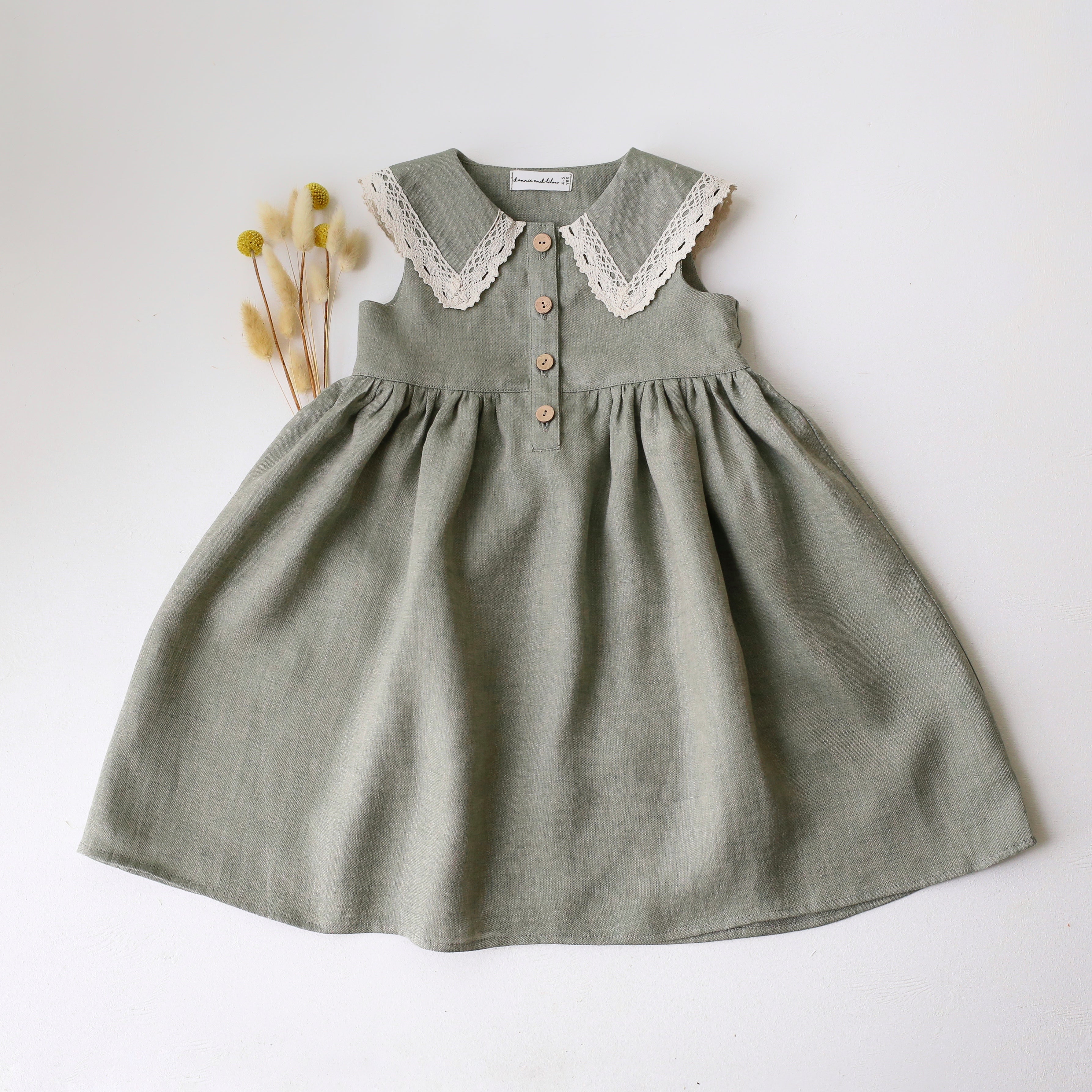 Green Smoke Linen Pointed Collar Dress with Lace