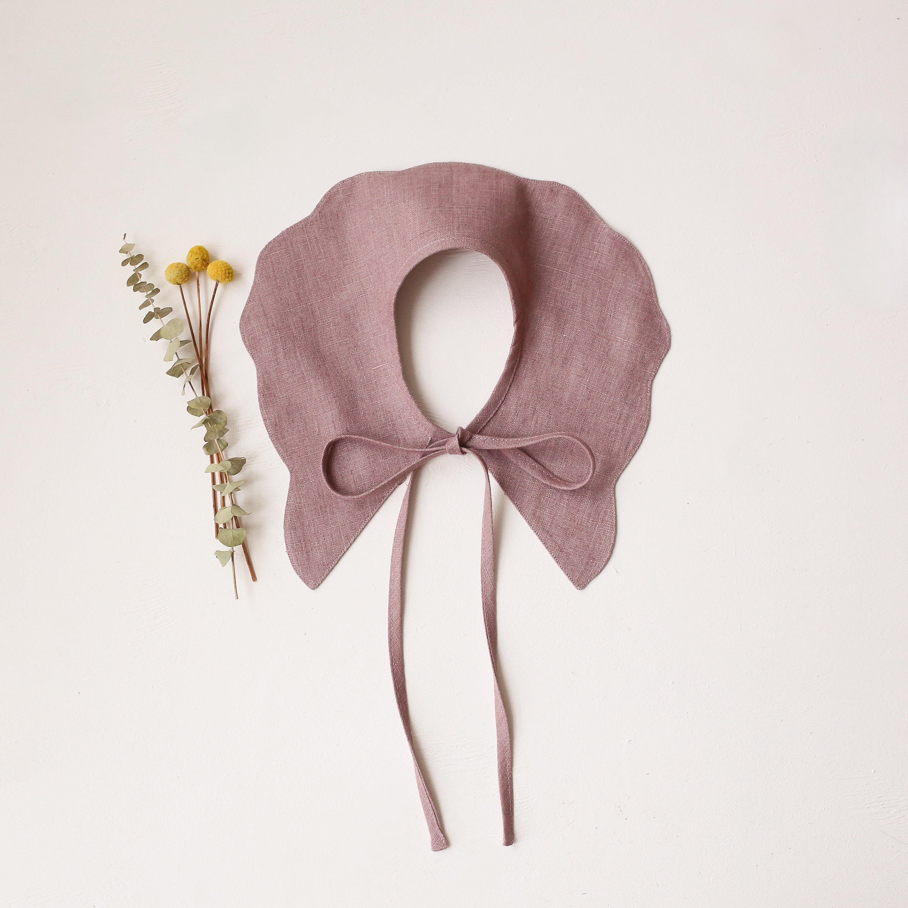 Pale Lilac Linen Detachable Scalloped Collar
