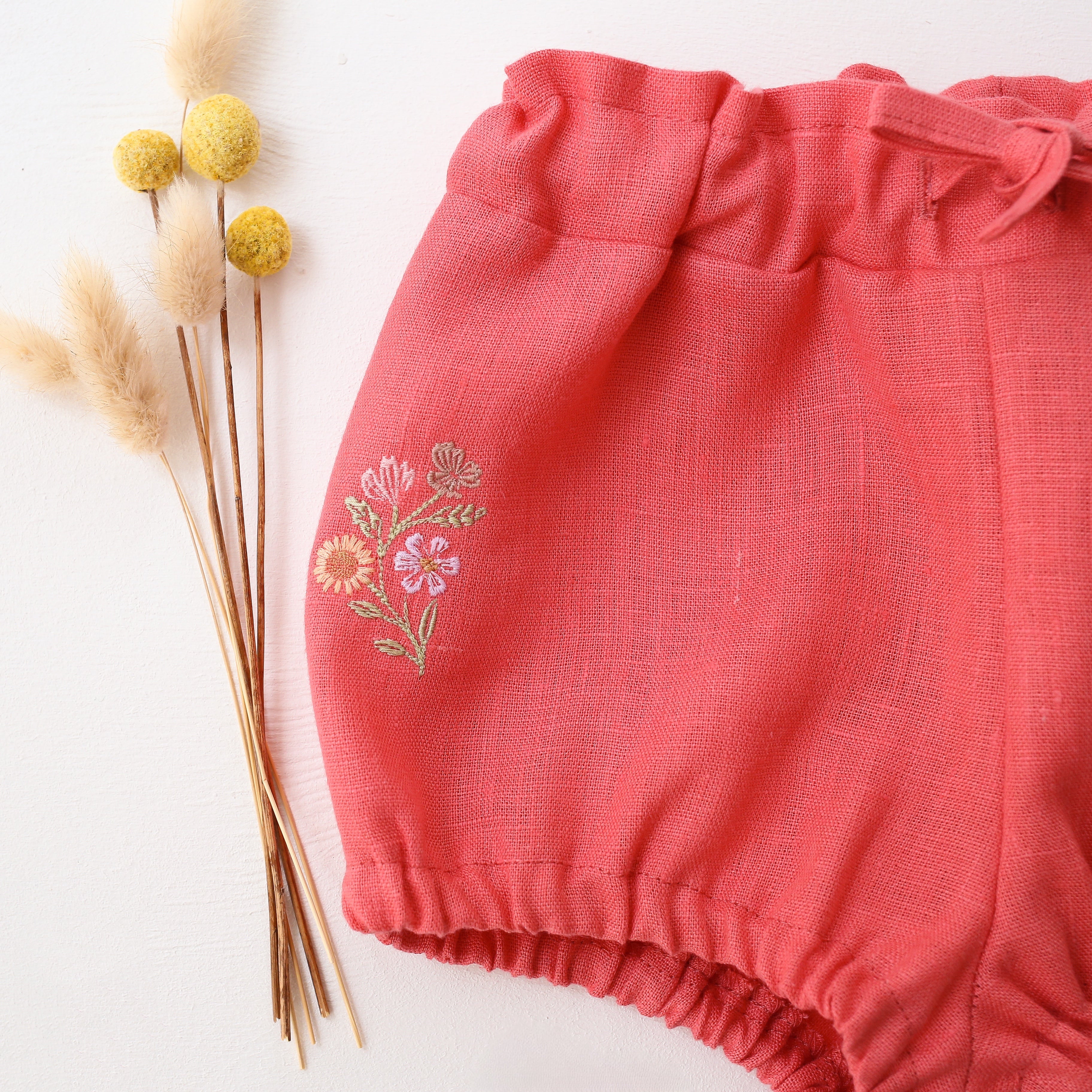 Coral Linen Bubble Shorts with "Petals Harmony" Embroidery