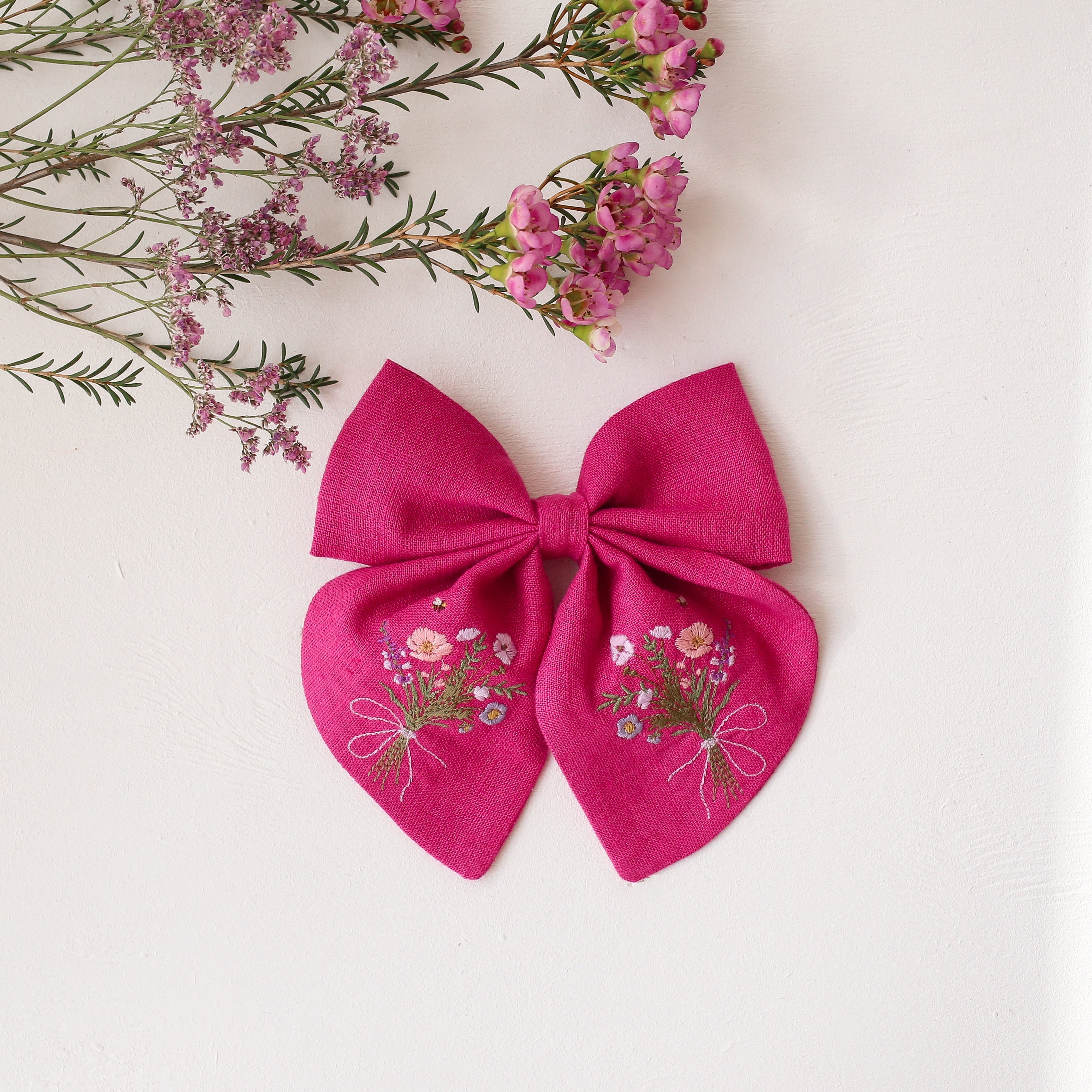Embroidered Hair Bow with "Honeybee Bouquet" Embroidery in Raspberry Linen