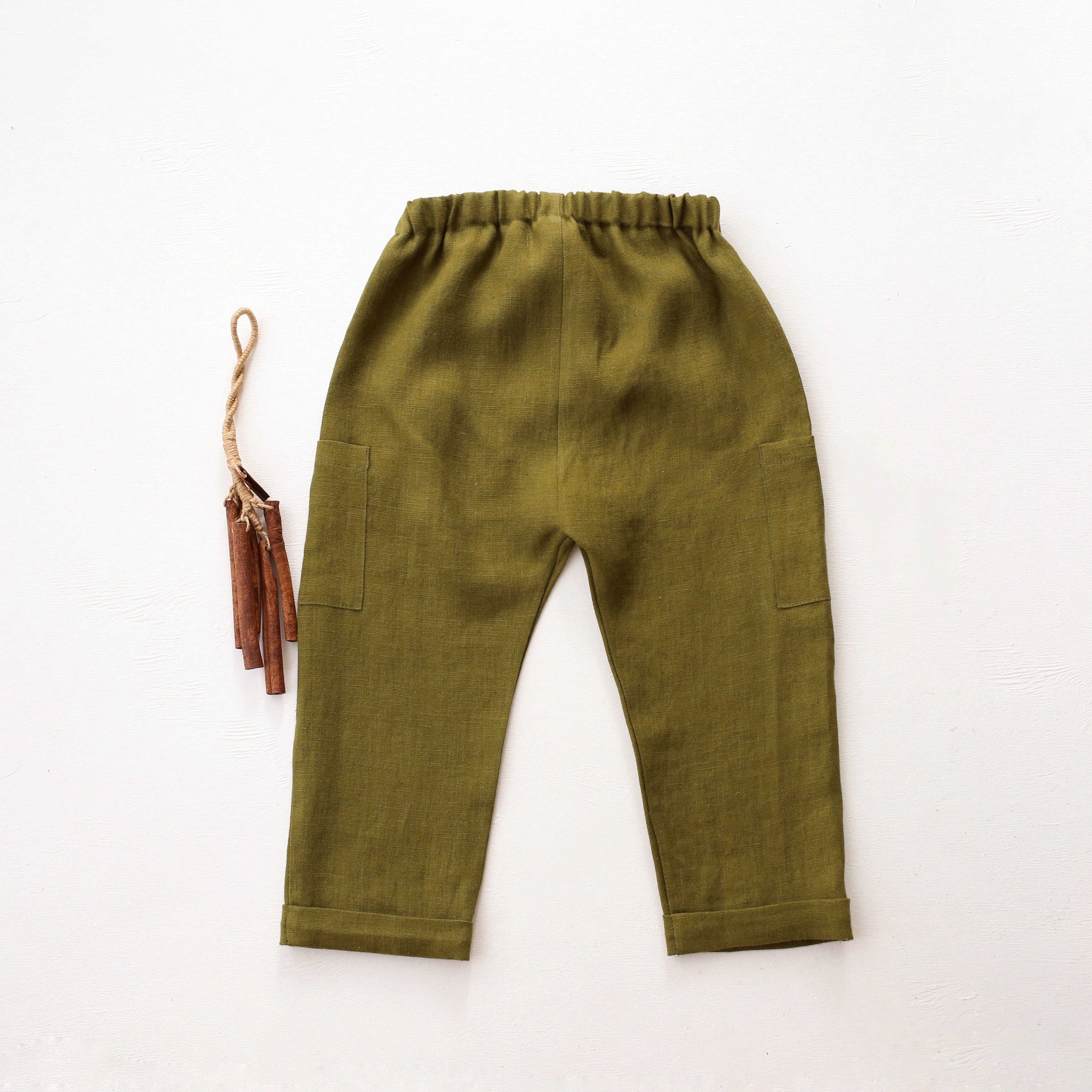 Pine Linen Buttoned Pants with Side Pockets