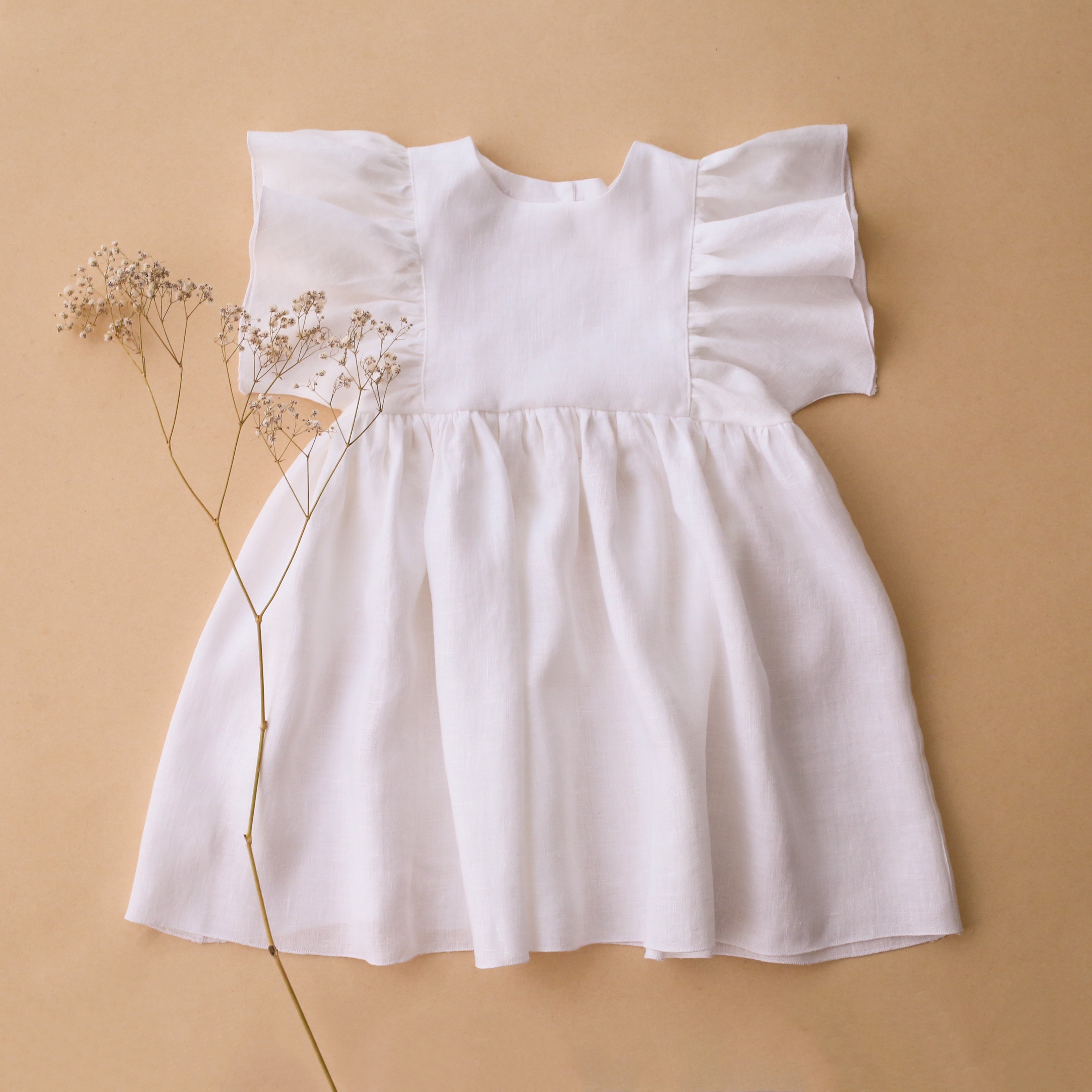 White Linen Ruffle Sleeve Dress Dannie and Lilou White Linen Ruffle Sleeve Dress Dannie and Lilou