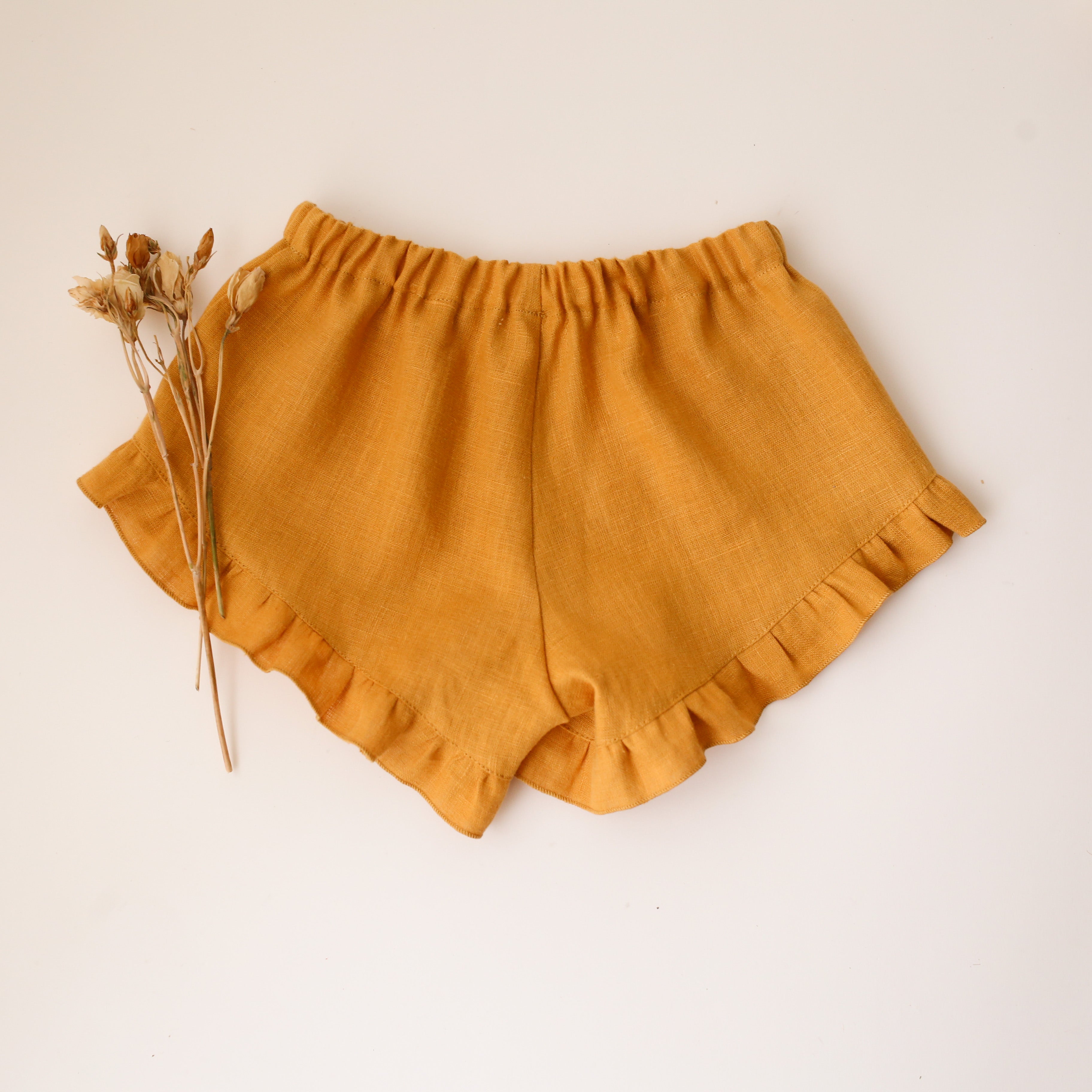 4-5 YRS - Amber Linen Ruffle Shorts